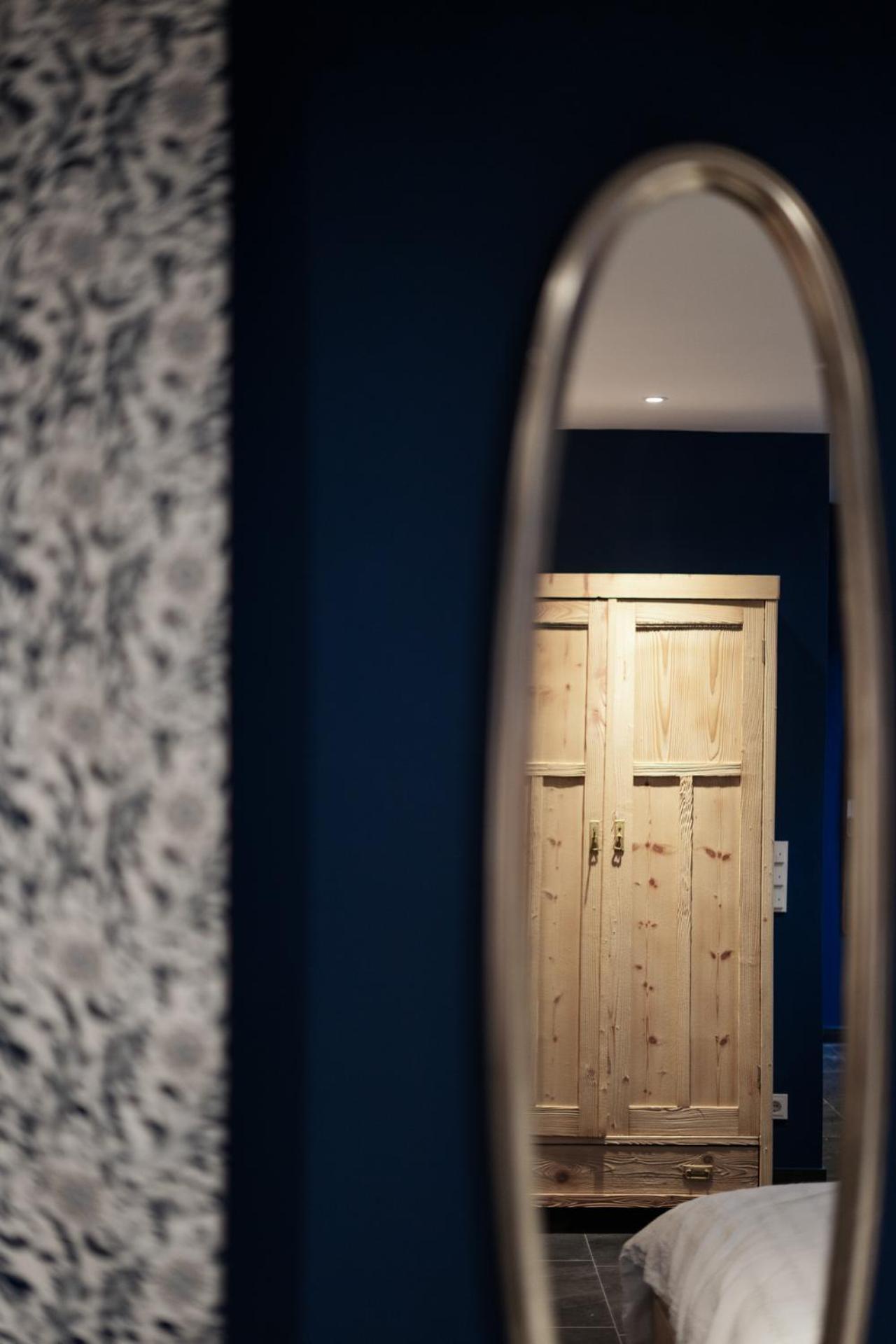 August Traeumt - Das Tiroler Apartment Im Blauen Matrei am Brenner Bagian luar foto